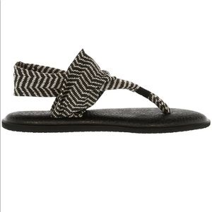 🍄- Sanuk Yoga Sling Sandals